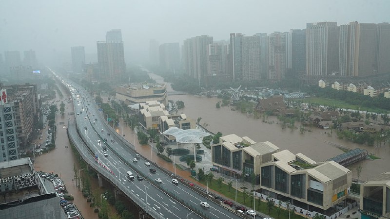 中国南方多地强降雨持续，中央气象台25日6时继续发布暴雨红色预警
