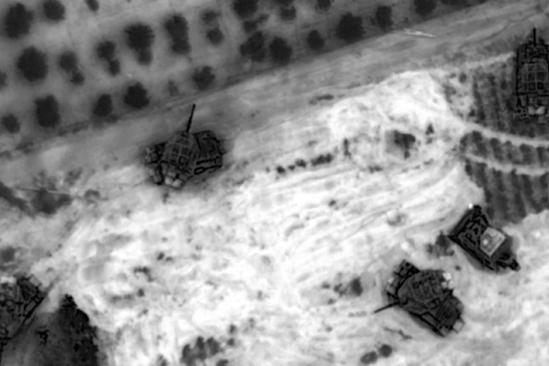 以色列28日扩大了在加沙的地面行动，部署了步兵和装甲车