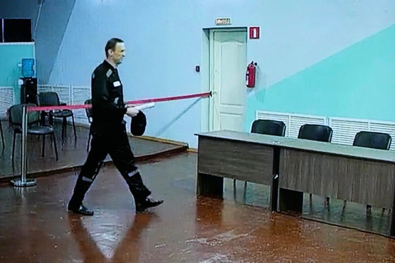 俄罗斯一家法院4日以创立和资助极端主义组织和活动为由判处反对派领导人阿列克谢·纳瓦利内19年监禁