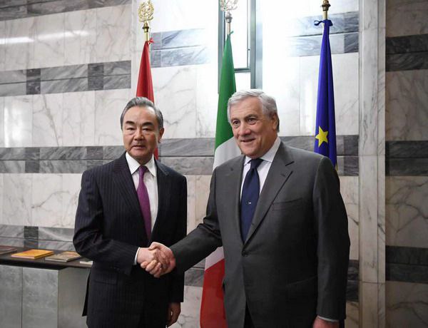 意大利外长塔亚尼16日与王毅会晤，双方谈及乌克兰、一带一路、人权等议题