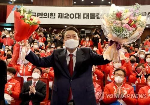 韩国第20届总统选举计票工作于10日上午4时许完成98%，最大在野党总统候选人尹锡悦获得1592万票，以48.58%的得票率铁定当选总统