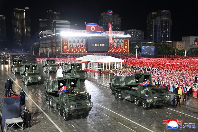 朝鲜10月10日在平壤市中心的金日成广场举行建党80周年阅兵式