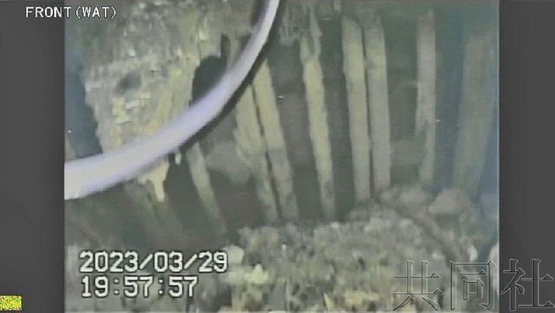 日本东京电力公司4日表示，该公司运营的福岛第一核电站1号机组安全壳内，用于支撑核反应堆的压力容器底座可能已全部受损，半圈以上混凝土已腐蚀殆尽，倒塌风险增加