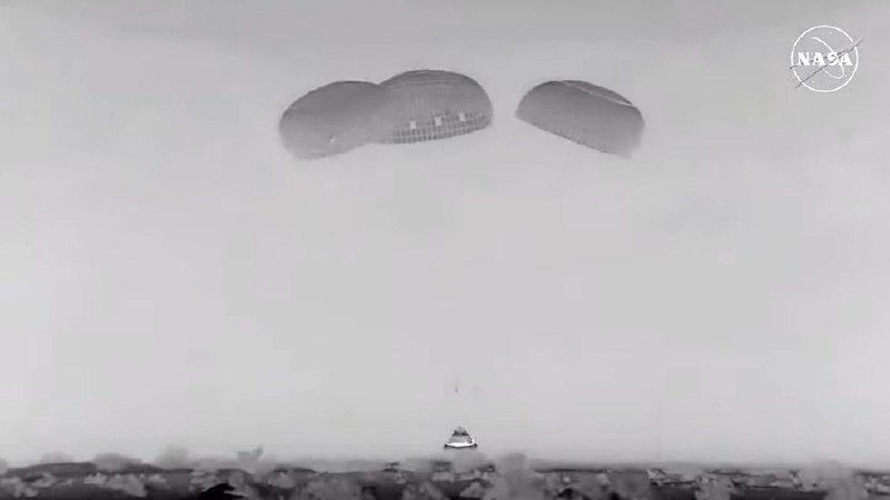 美国波音公司“星际客机”飞船于北京时间7日12时1分在美国新墨西哥州的白沙太空港地区着陆