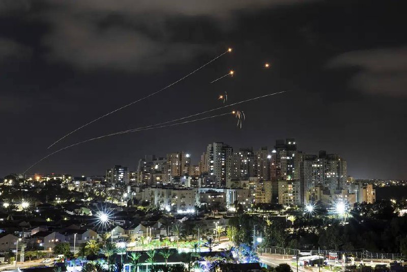 在埃及的斡旋下，以色列同巴勒斯坦伊斯兰圣战组织（杰哈德）13日达成停火协议，协议于当天22时正式生效