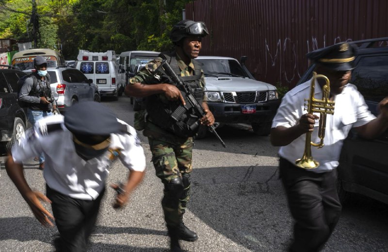 海地过渡总统委员会25日宣誓就职