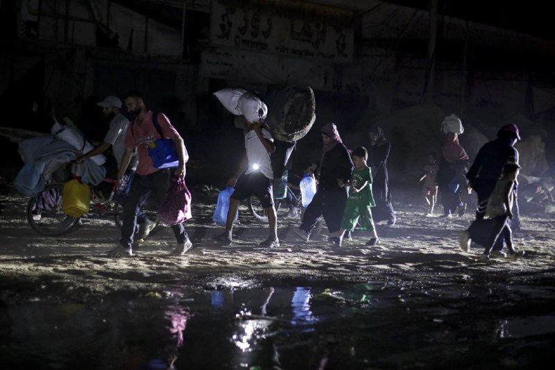 以色列军方7月1日要求巴勒斯坦人撤出汗尤尼斯大部分地区，转移至以色列指定的“安全区”马瓦西