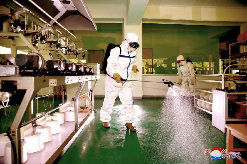 朝鲜劳动党中央政治局29日开会审议了根据疫情稳定形势迅速调整防疫规定和指针的问题