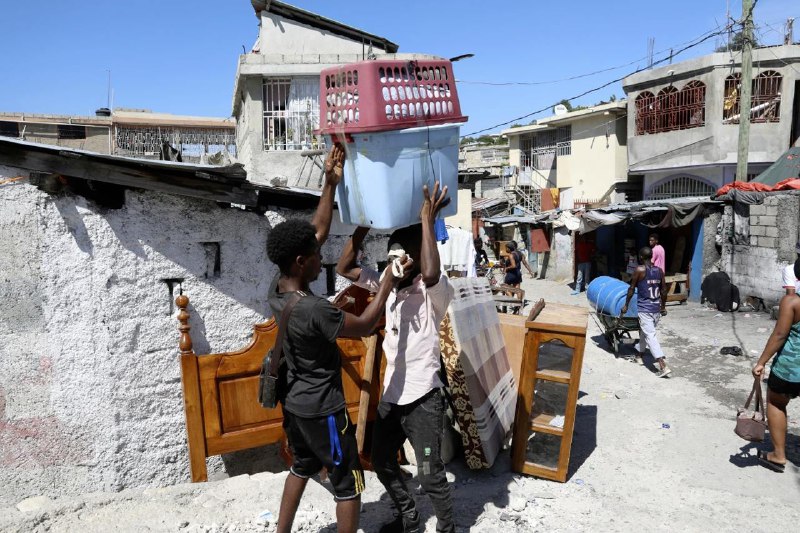 海地帮派联盟“共同生活”26日对首都太子港索利尼奥、纳宗等不受帮派控制的社区发动袭击