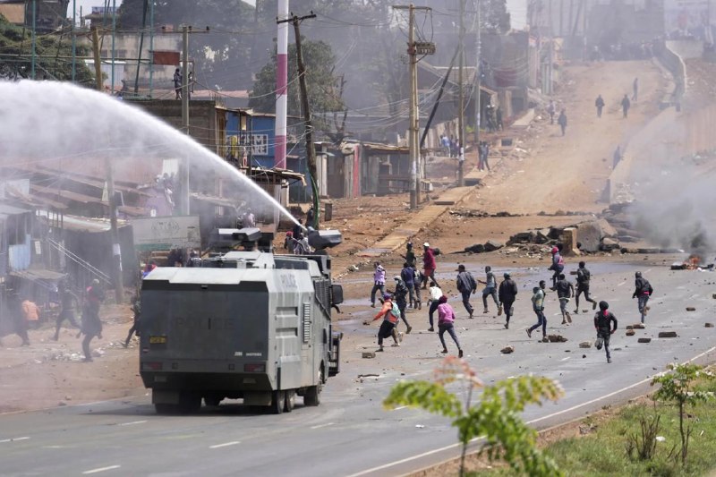 肯尼亚7月7日爆发反政府抗议，纪念民主运动35周年，表达对当局腐败、警察暴力以及高生活成本的不满