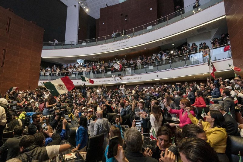 墨西哥参议院通过司法改革法案，抗议者一度冲击参议院