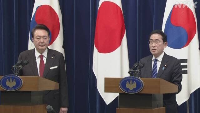 日本首相岸田文雄16日傍晚在官邸与当天中午抵日的韩国总统尹锡悦举行会谈