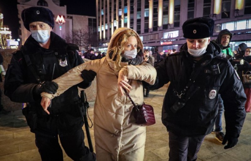莫斯科警方昨日逮捕了600名未经允许集结的参与者